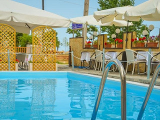 Ellas Hotel (Skala Potamias)