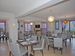 Carme Villas Resort (C)