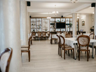 PENSIUNEA ANA.. (Girov)