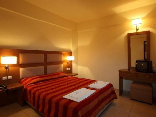 Skopelos Holiday and Spa (Skopelos Town)