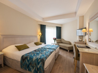 SIDE STAR PARK HOTEL.