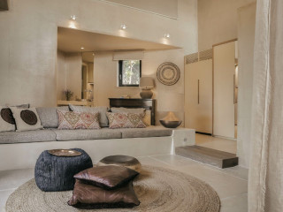 F Zeen Retreat Kefalonia