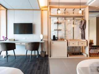 THE PAVILIONS ANANA KRABI