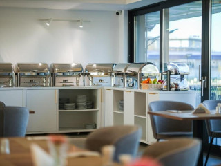 POEM - camere de inchiriat cm