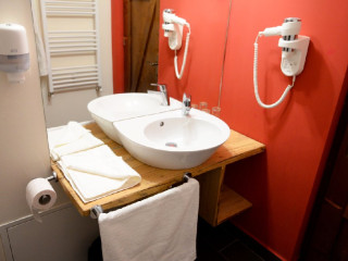 PENSIUNEA HANUL TEILOR