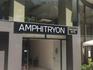 Amphitryon Boutique