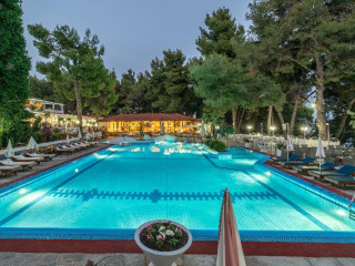 Matheo Villas & Suites