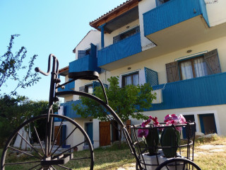 Iris Studios (Agios Nikitas)