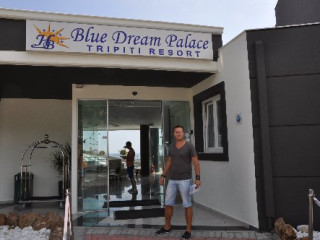 Blue Dream Palace Hotel (Tripiti)