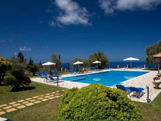 Pantheon Villas (Kalamitsi)