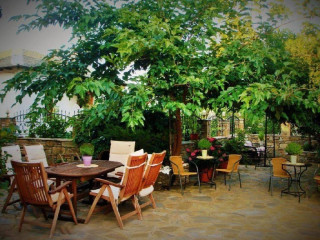 Antique The Hotel (Olympic Beach)