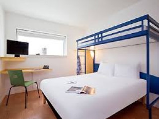 IBIS BUDGET PORTE DE MONTREUIL