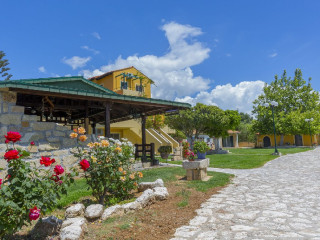 Sandy Beach Villas Apartments 