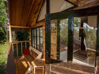 Cabana Transylvania Loft Treehouse (Pesteana)