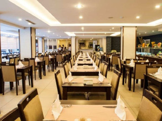 CROWNE PLAZA LYON CITE INTERNATIONAL