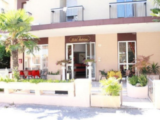 Malvina (Marina Centro) (recomandat 2*+)