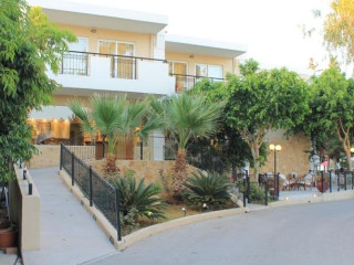 Varvaras Diamond Hotel Apar (K)