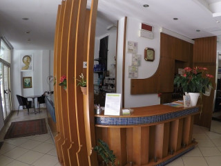 Ausonia (Marina Centro)