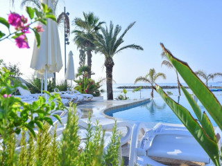 Lebay Beach Hotel (Larnaca Bay)
