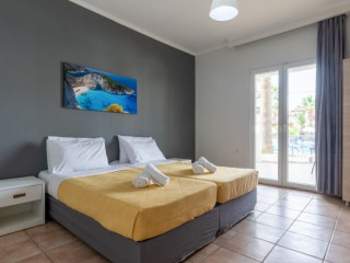 Amphitryon Hotel