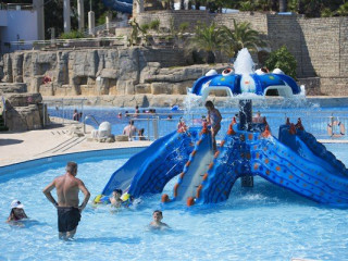 Seven Seas Hotel Blue Side