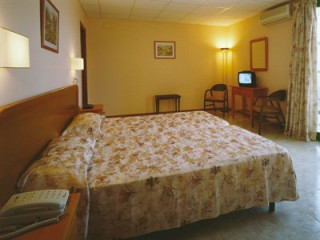 MERCEDES (Lloret de Mar)