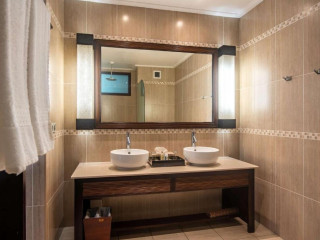 DoubleTree by Hilton Seychelles Allamanda Resort  Spa 