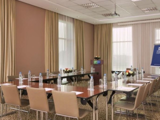 Holiday Inn Express Dubai Jumeirah