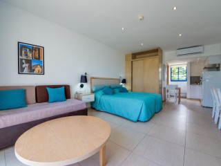 Callisto Holiday Village