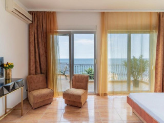 Vila Rasarit de Soare