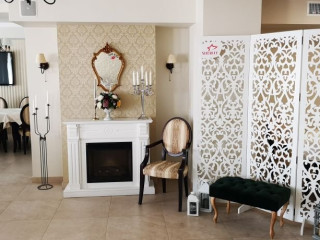 HOTEL POARTA TRANSILVANIEI.