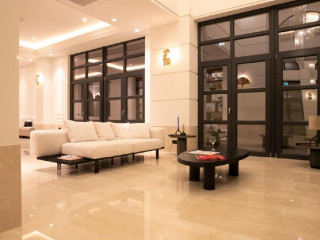 COSMOPOLITA BOUTIQUE..