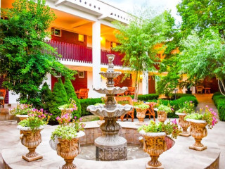 Complex Tismana - all inclusive