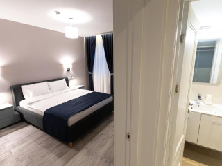 Omnia Apartments 