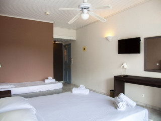 Armonia Hotel (Nidri Area)