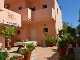 Alexandros Apartments (K)