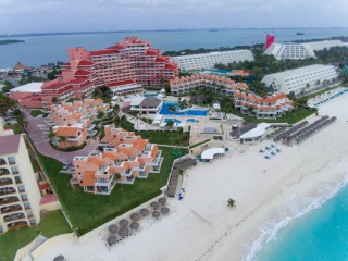 Wyndham Grand Cancun All-Inclusive Resort Villas 