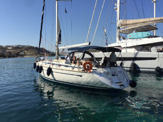 Sailing in Insulele Ciclade 