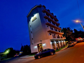 Lucas Hotel Boutique CMP