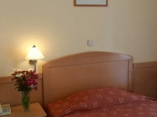 Tolo Hotel (Tolo) 