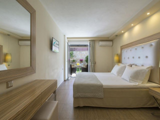 Albatros Hotel (Sivota) 