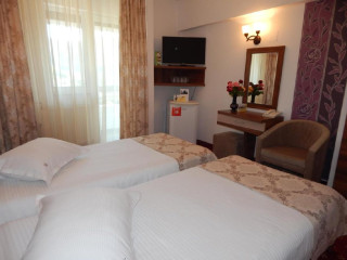 HOTEL TRAIAN