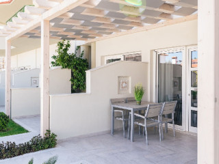 Minthi Boutique Apartments 