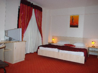 DIT EVRIKA BEACH CLUB HOTEL