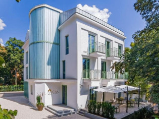 Villa Luna Residence