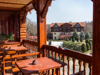 Complex Pastravaria Albota 