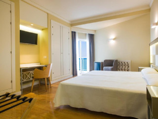 Monarque Torreblanca (Fuengirola)