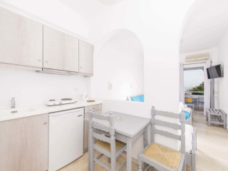 Blue Waves (Kamari - Santorini) 