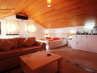 GOLDEN LIFE HEIGHTS HOTEL (Adults Only)