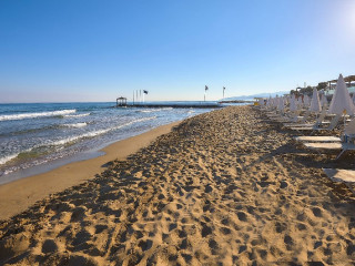 ALEXANDER BEACH HOTEL and VILLAGE